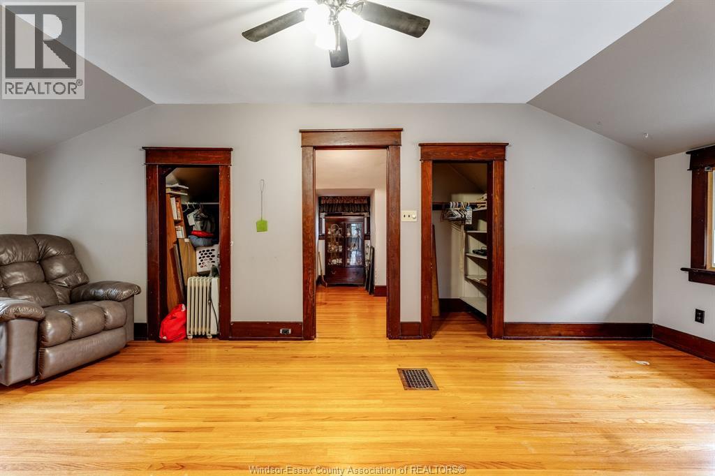 3 Selkirk AVENUE - 32