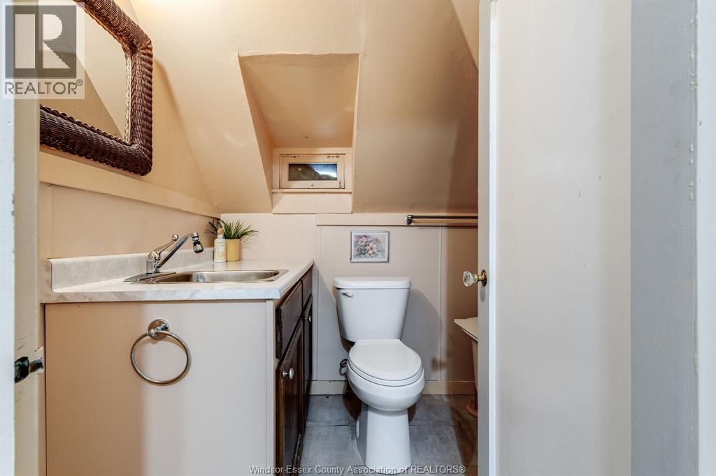 3 Selkirk AVENUE - 35