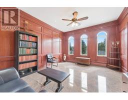 Family room - 290 Tollendal Mill Road, Barrie, ON L4N7S6 Photo 6