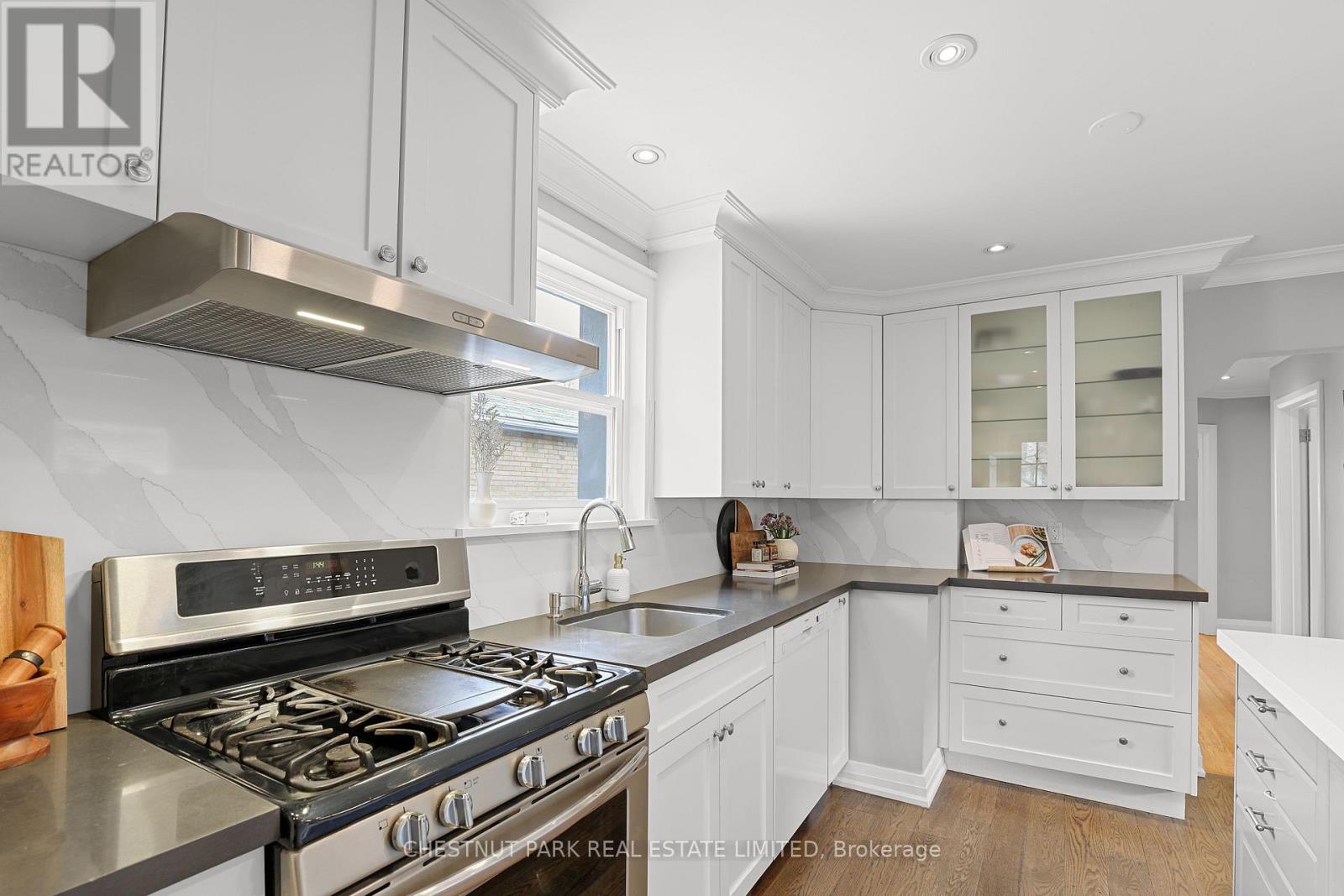 27 CEDARCREST DRIVE - 10