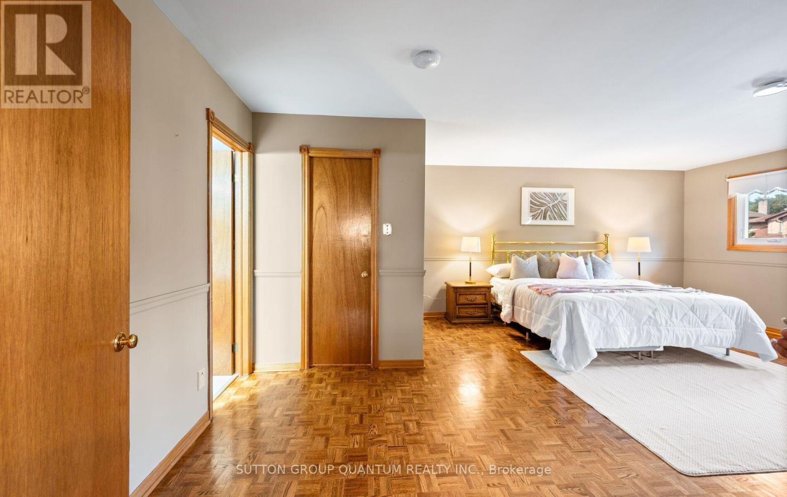 1896 STONEYBROOK COURT - 21