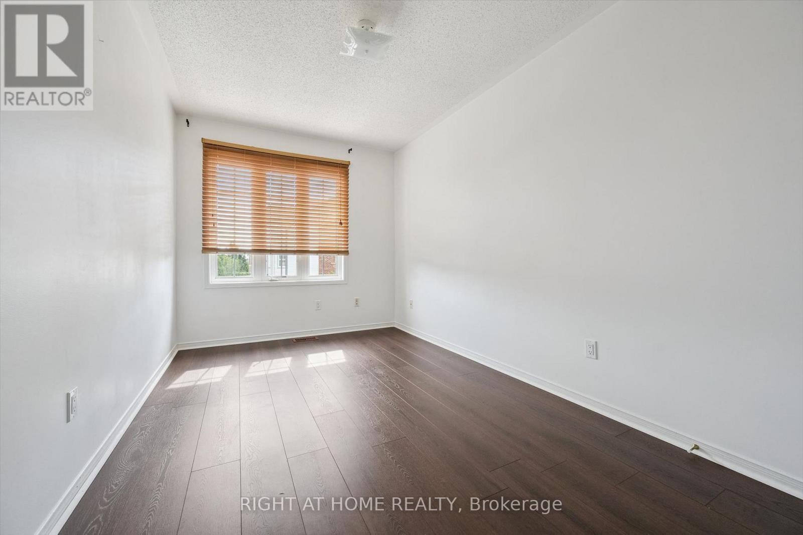 1219 HOUSTON DRIVE - 20