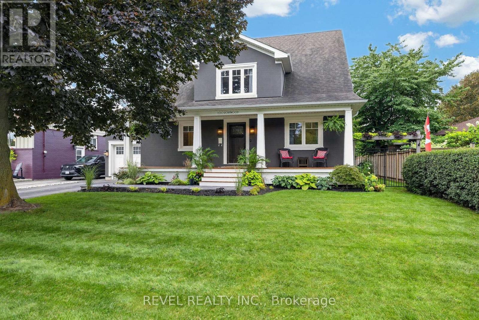 Photo of 100 ROBINWOOD CRESCENT