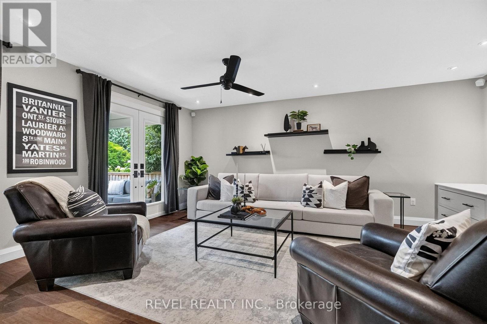 Photo of 100 ROBINWOOD CRESCENT