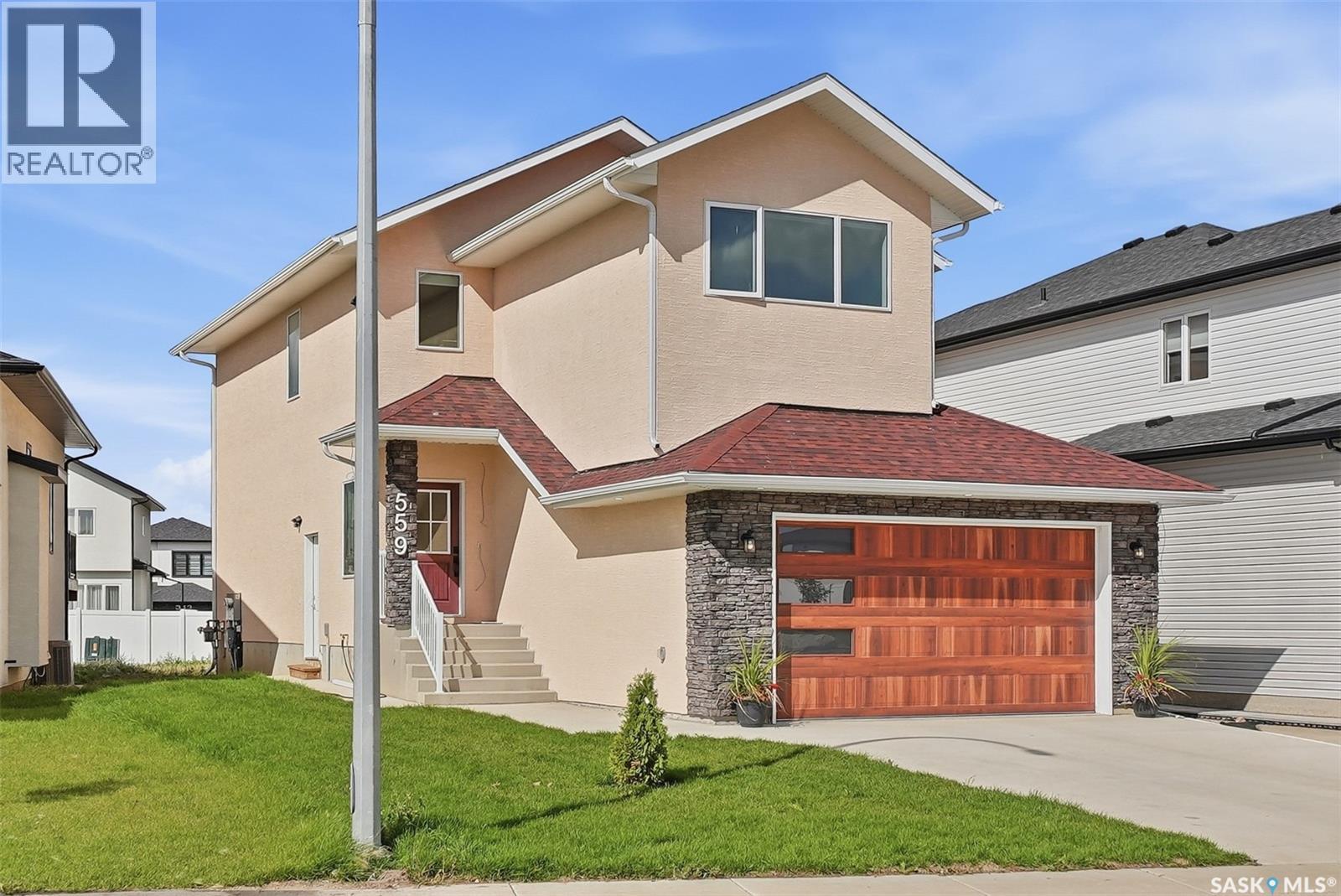 559 Kalra STREET - 2