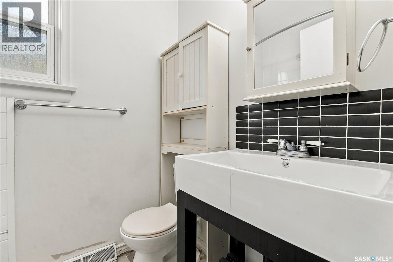 2250 MacKay STREET, Regina — photo 16
