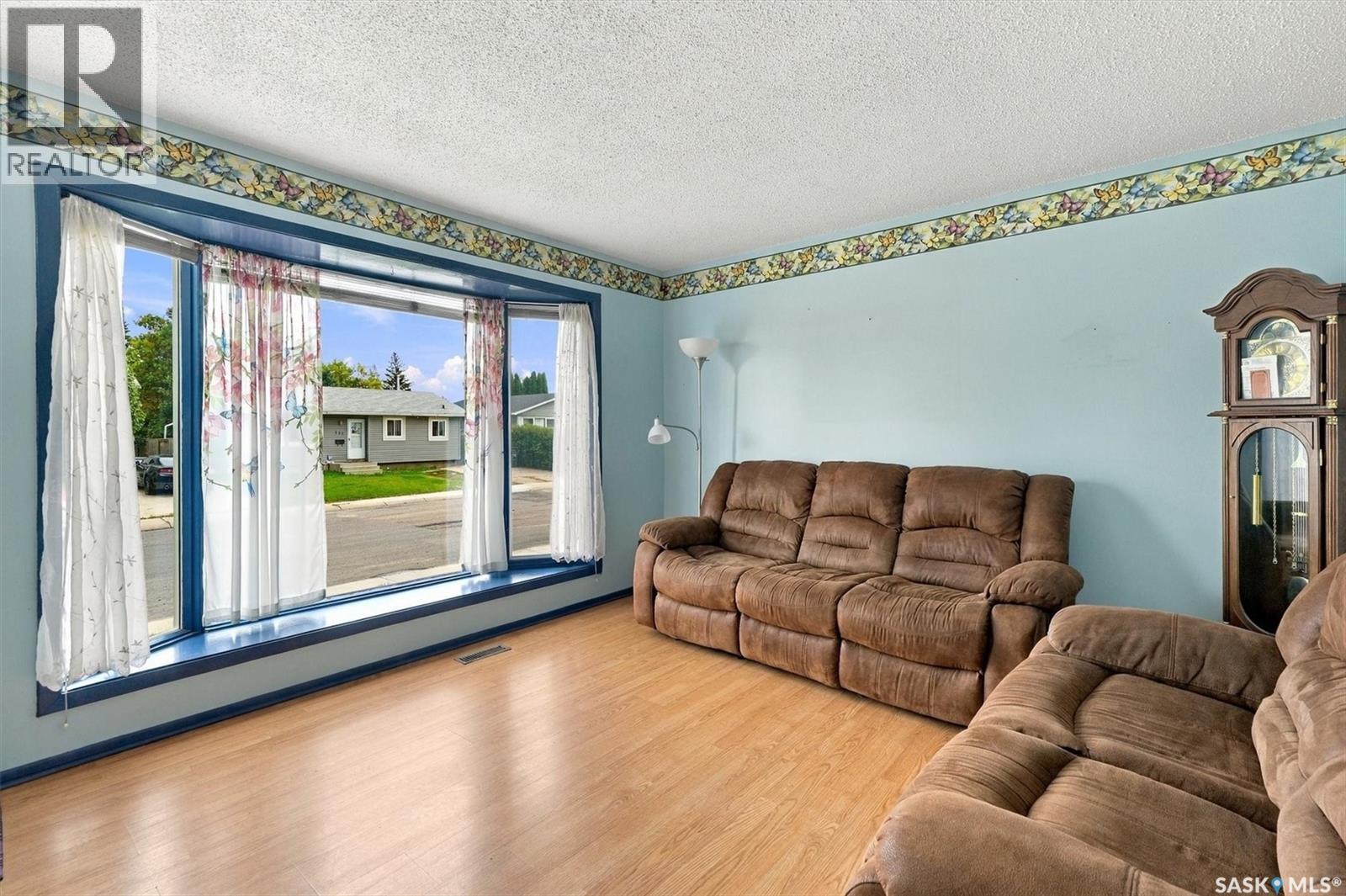 502 MICHENER WAY, Saskatoon — photo 6