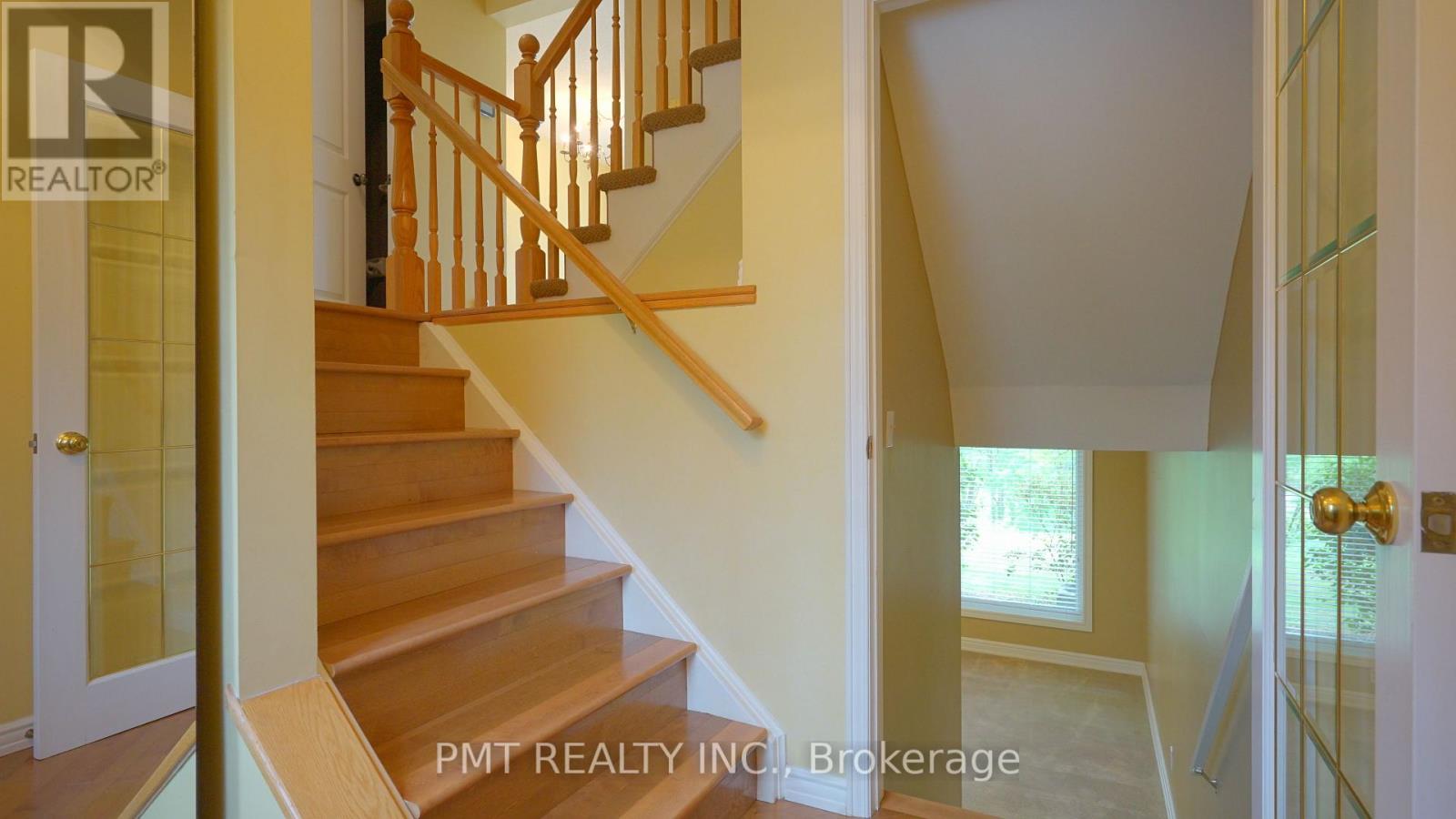 22 - 245 BISHOP STREET S — photo 3