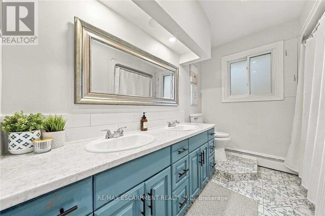 9793 DICKENSON ROAD W - 21