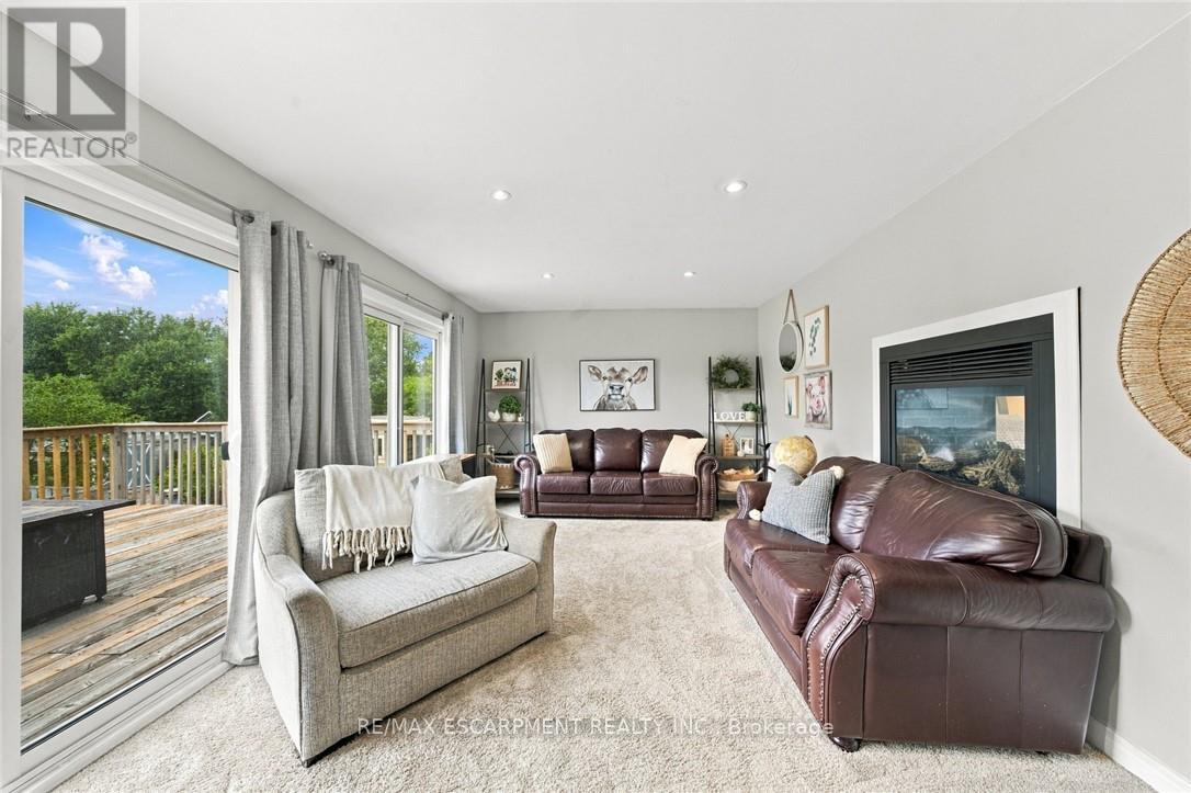 9793 DICKENSON ROAD W - 23
