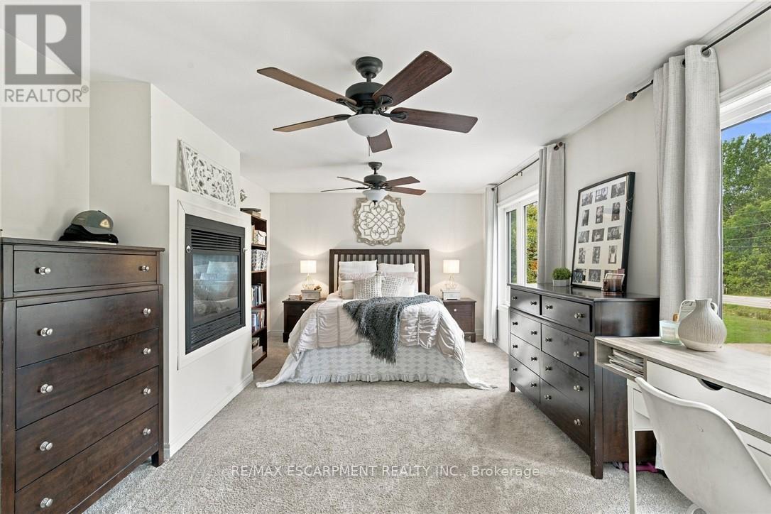 9793 DICKENSON ROAD W - 27