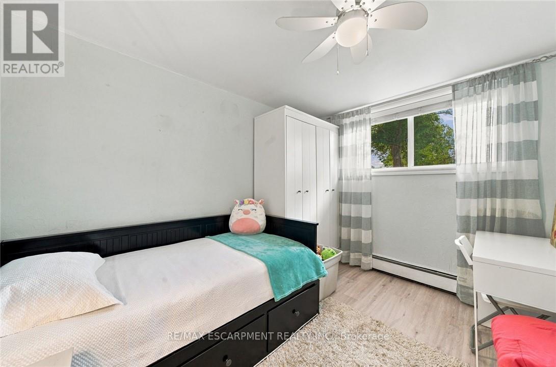 9793 DICKENSON ROAD W - 36