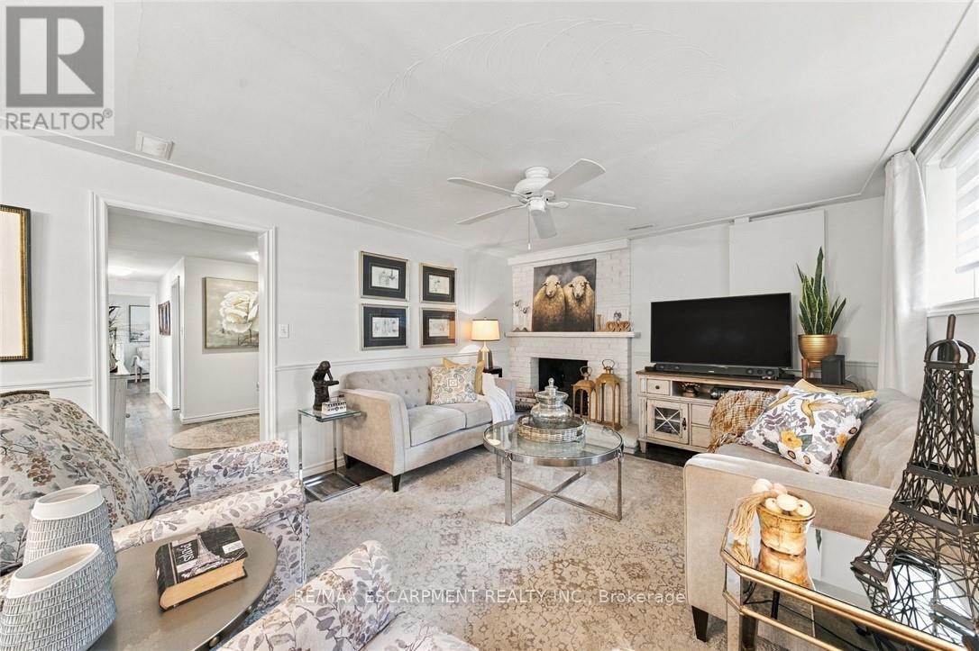 9793 DICKENSON ROAD W - 38