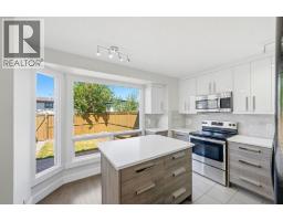 Kitchen - 42, 123 Queensland Drive Se, Calgary, AB T2J5J4 Photo 10