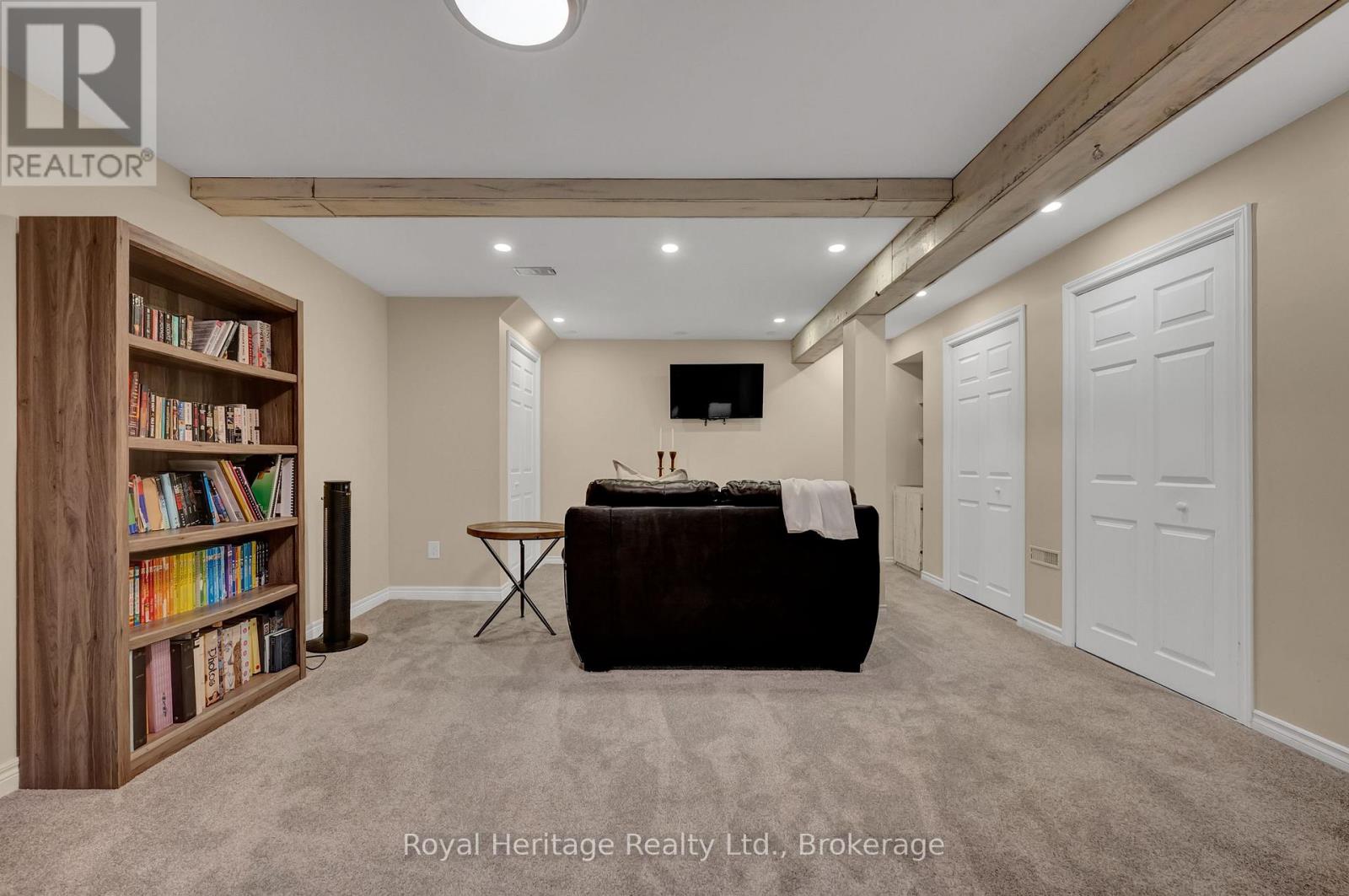 88 HART BOULEVARD - Image 30
