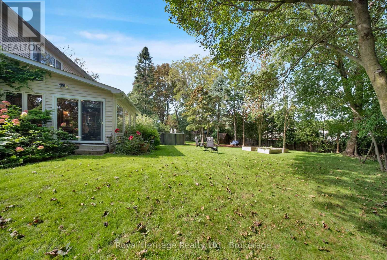 88 HART BOULEVARD - 39