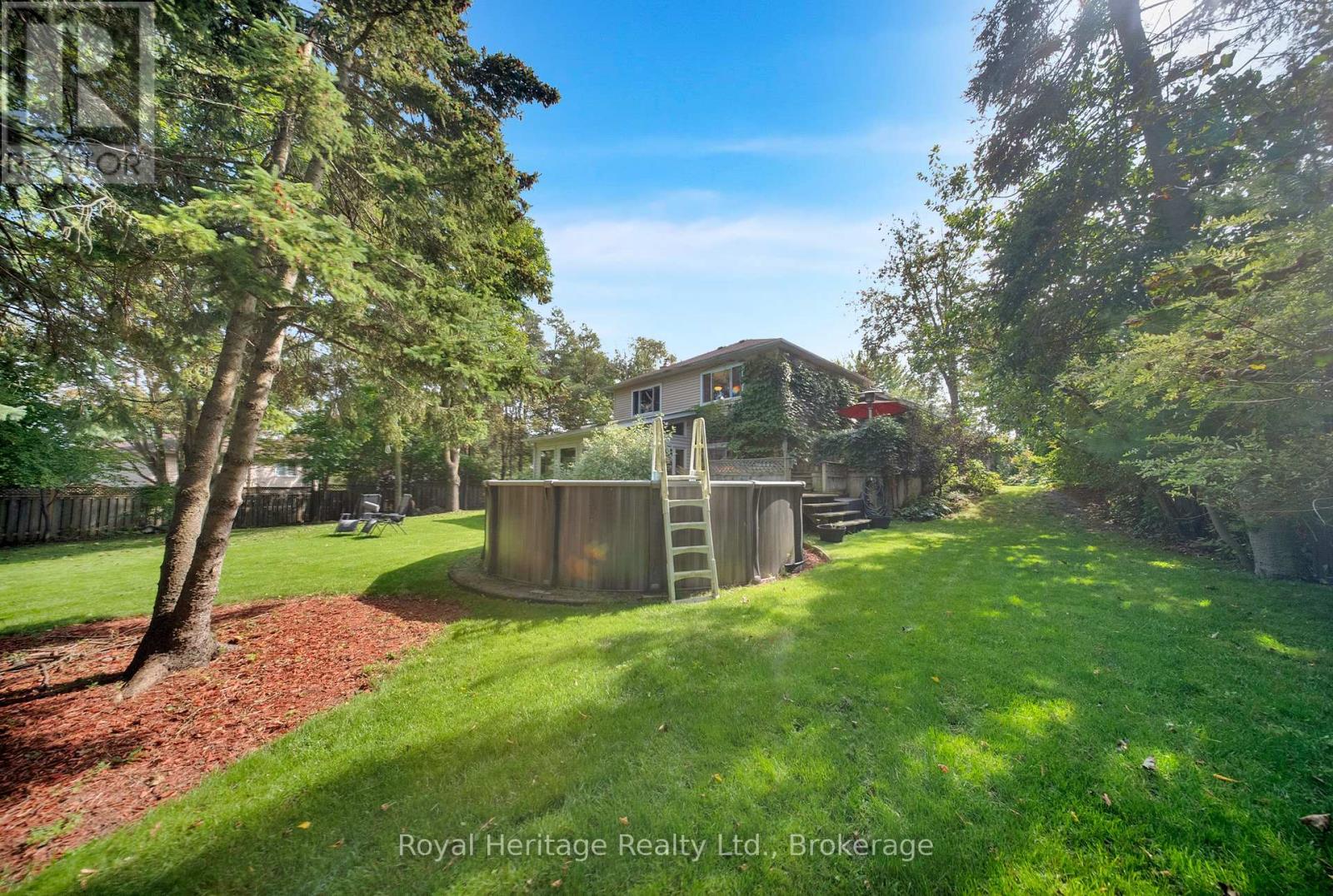 88 HART BOULEVARD - 43