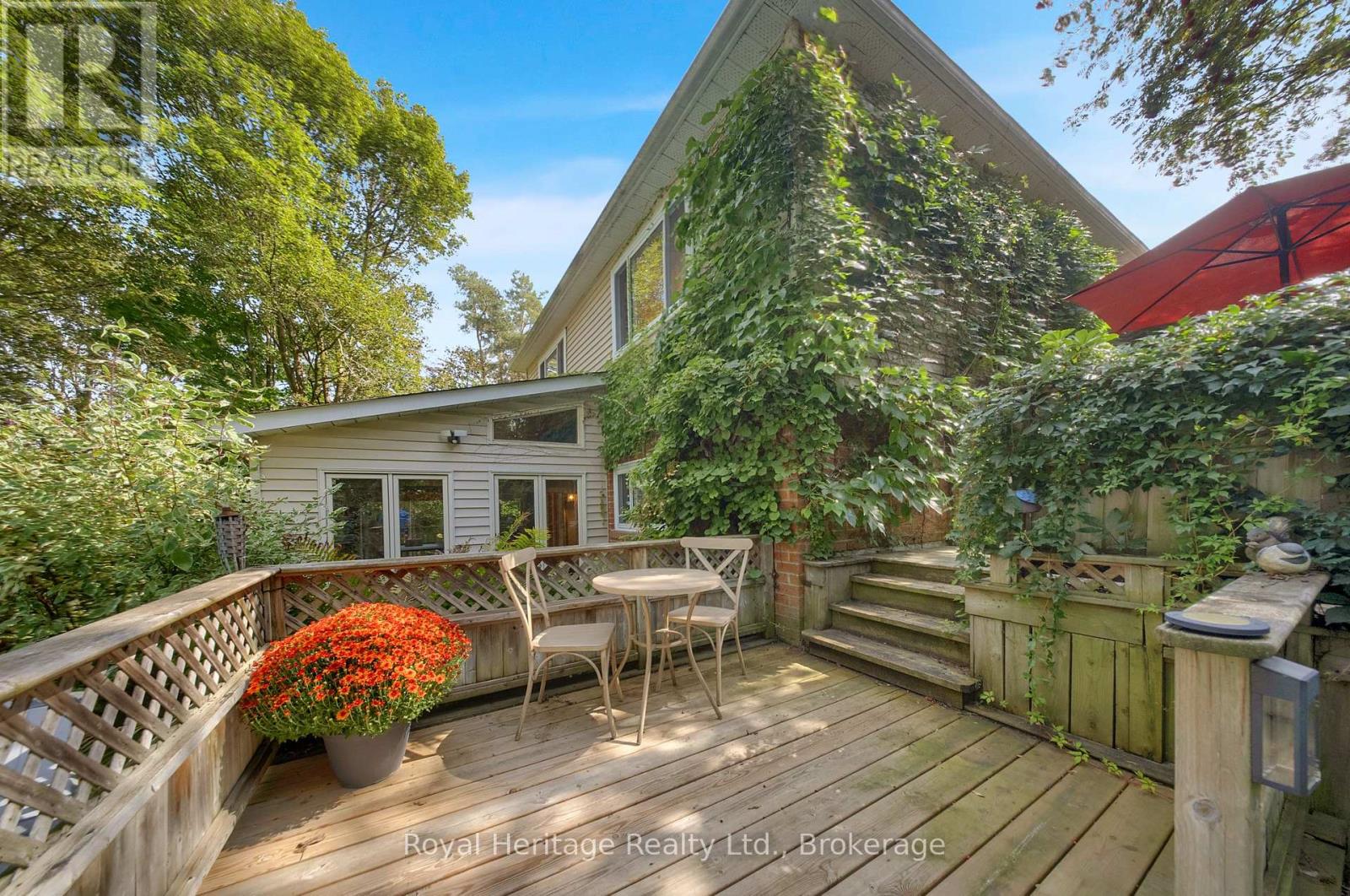 88 HART BOULEVARD - 46
