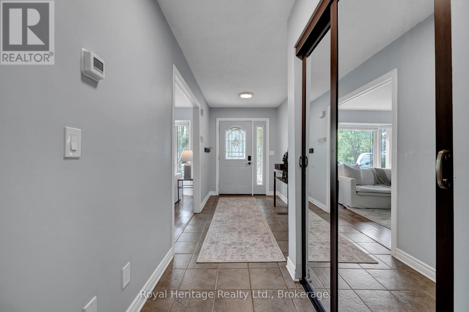88 HART BOULEVARD - 5