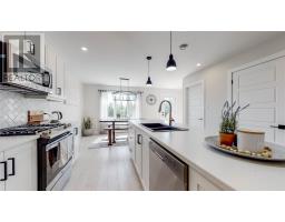 8 Walnut Street thumbnail 11