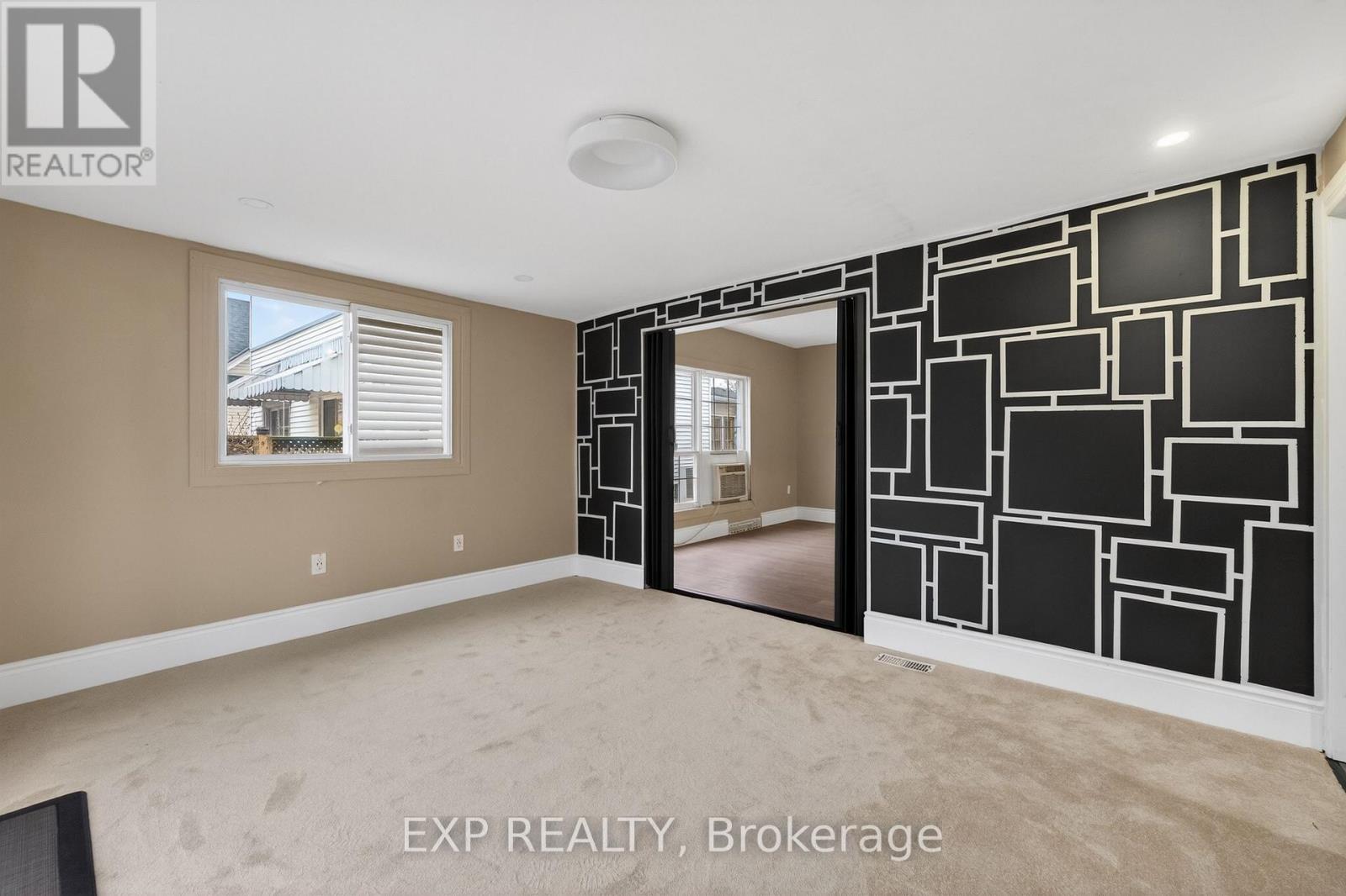 4576 FOURTH AVENUE - 26