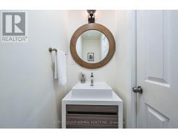 63 Highland Avenue, Toronto, ON M4W2A2 Photo 16