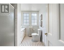 63 Highland Avenue, Toronto, ON M4W2A2 Photo 37