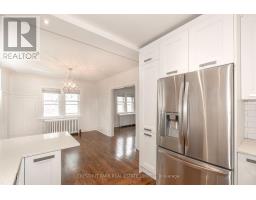 Upper - 11 Rose Park Crescent, Toronto, ON M4T1P8 Photo 8