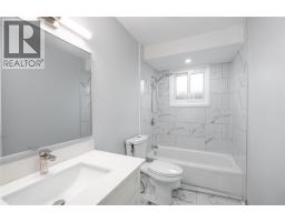 Kitchen/Dining room - 1104 Overlea Crescent, Sarnia, ON N7S4E7 Photo 10