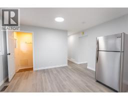 4pc Bathroom - 1104 Overlea Crescent, Sarnia, ON N7S4E7 Photo 6