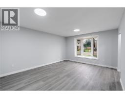 Bedroom - 1104 Overlea Crescent, Sarnia, ON N7S4E7 Photo 8