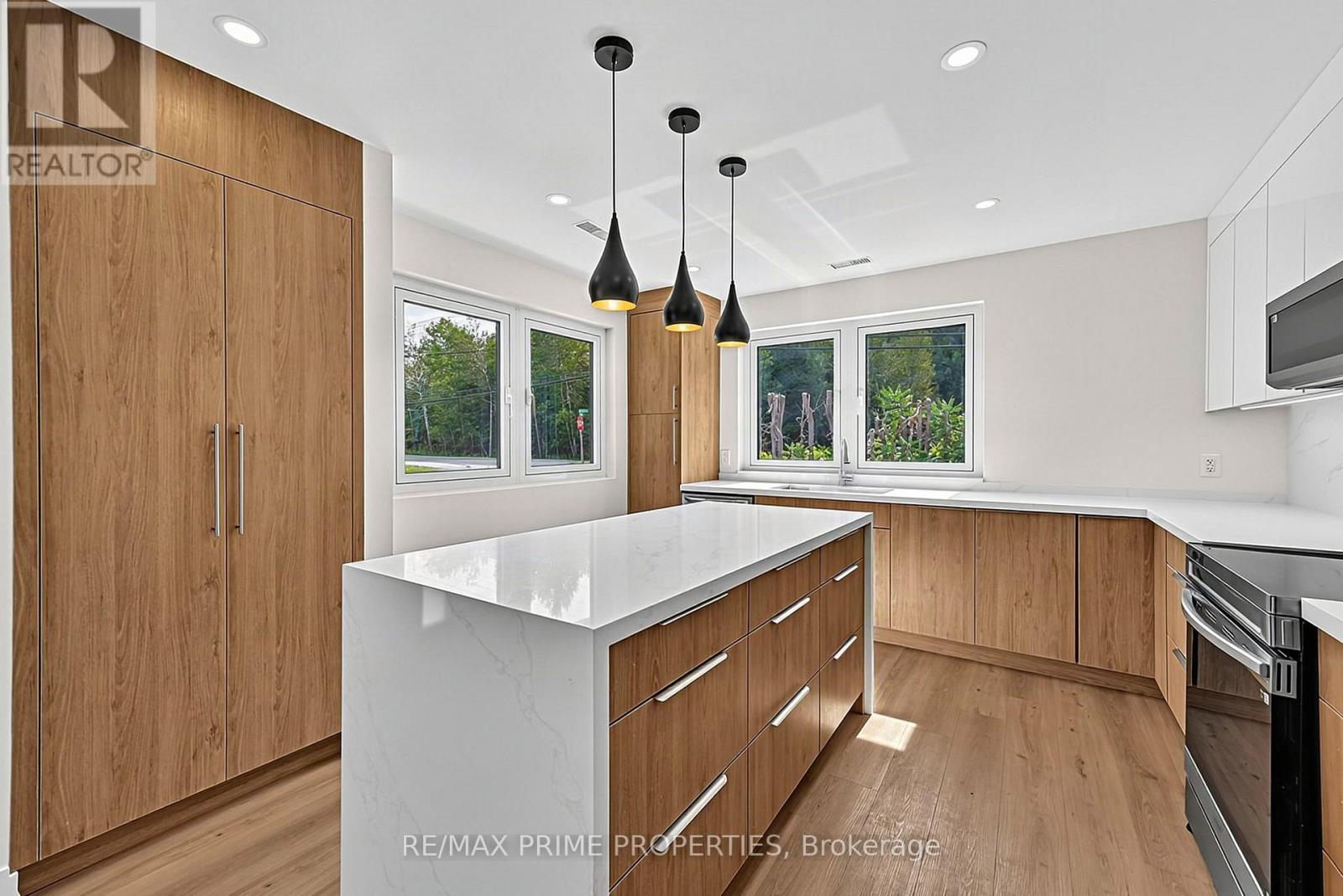 6 MAPLE AVENUE - 3