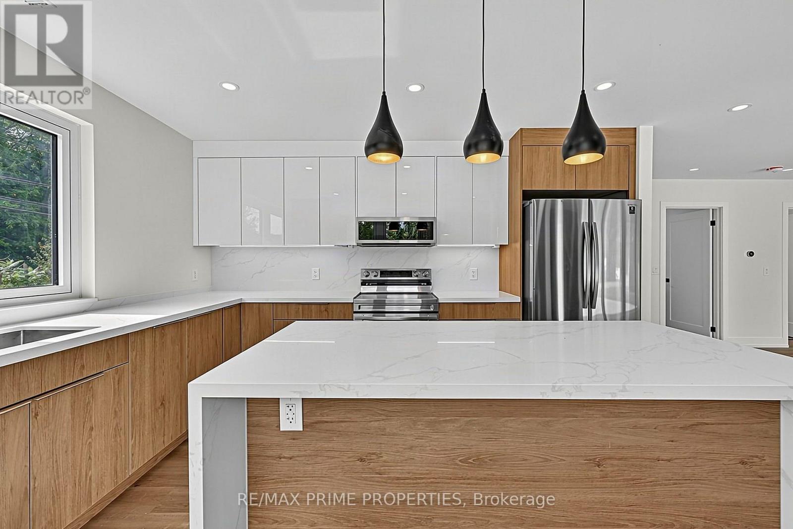 6 MAPLE AVENUE - 5