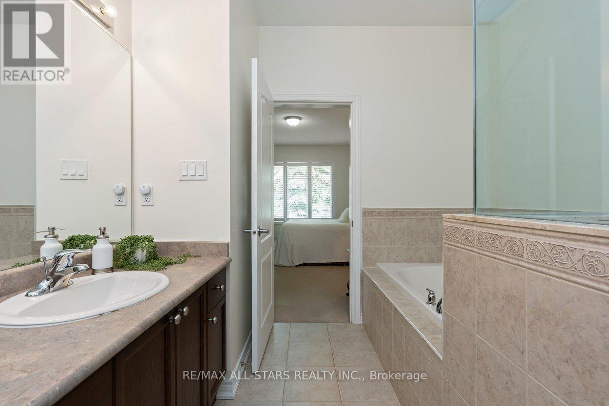 52 OASIS WAY - Image 27