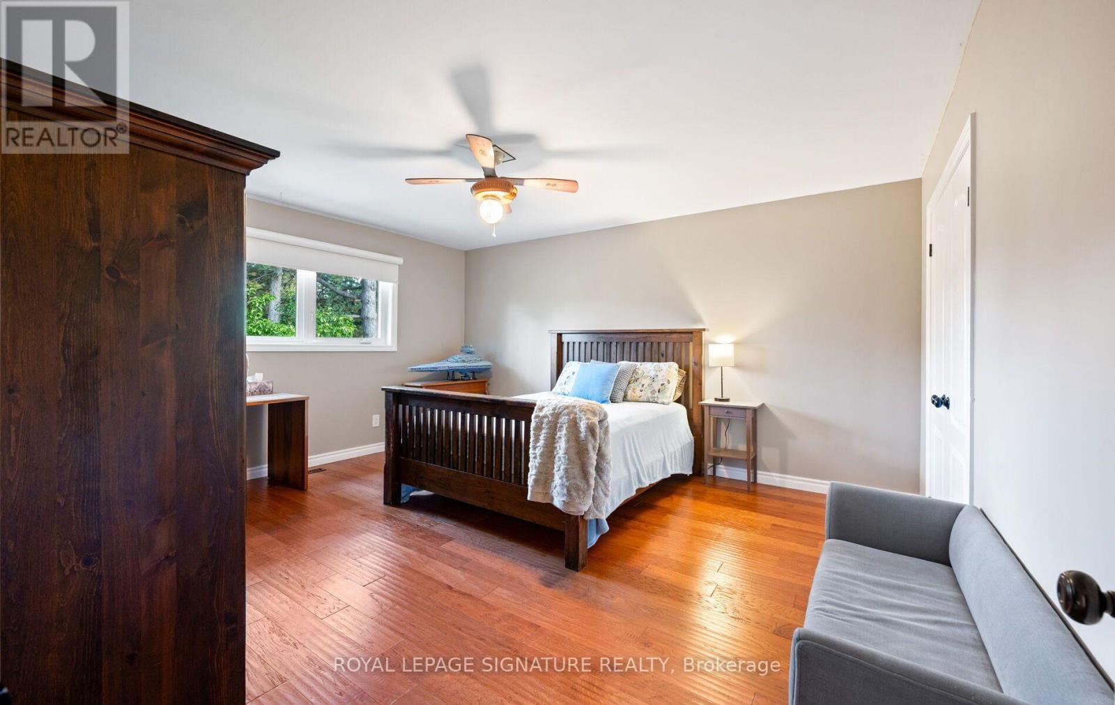 42 SHIELDMARK CRESCENT - 25