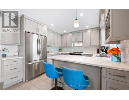 Kitchen - 42 Shieldmark Crescent, Markham, ON L3T3T5 Photo 11