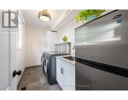 42 Shieldmark Crescent, Markham, ON L3T3T5 Photo 16