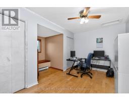 Bedroom 3 - 4 Dunlop Street, Penetanguishene, ON L9M1J2 Photo 9