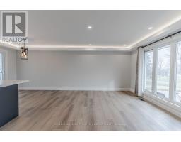Upper - 20 Ottaway Avenue, Barrie, ON L4M2W7 Photo 7