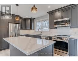 Upper - 20 Ottaway Avenue, Barrie, ON L4M2W7 Photo 8