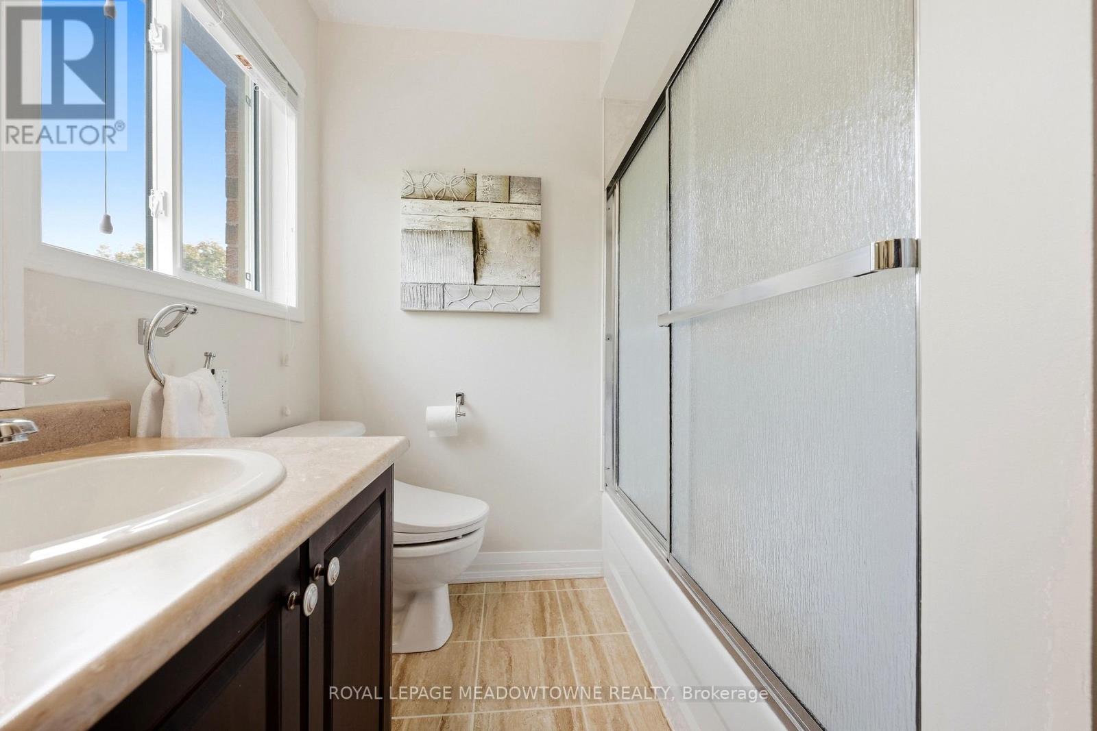 46 CHESTER CRESCENT - Image 33