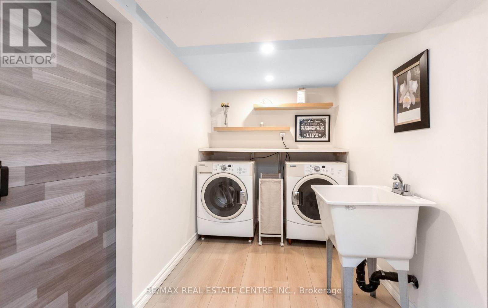 40 HEPBURN CRESCENT N - Image 39