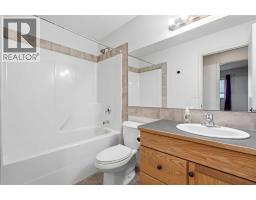 95 Inglewood Drive, Red Deer, AB T4R0B2 Photo 14