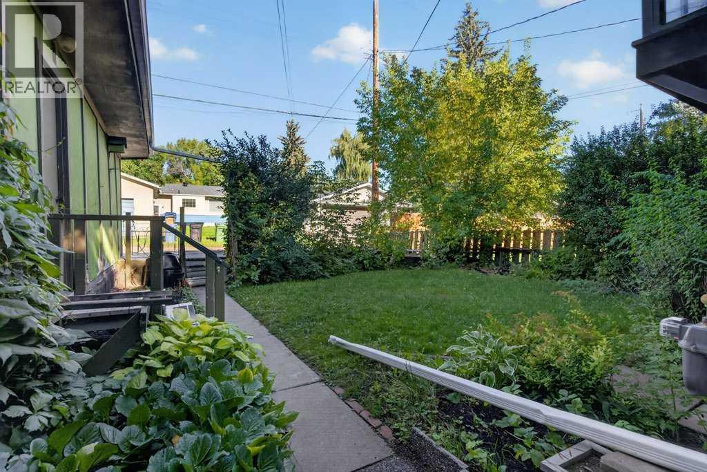 3819 Charleswood Drive NW - 38