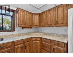 Den - 3819 Charleswood Drive Nw, Calgary, AB T3A0T5 Photo 12