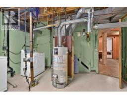 3819 Charleswood Drive Nw, Calgary, AB T3A0T5 Photo 35