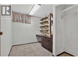 3819 Charleswood Drive Nw, Calgary, AB T3A0T5 Photo 29