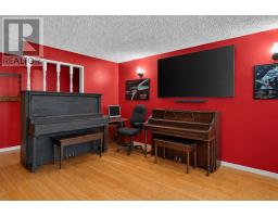 69 Byrd Avenue thumbnail 4