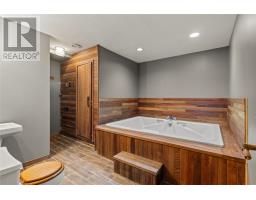 40 Monument Road thumbnail 27