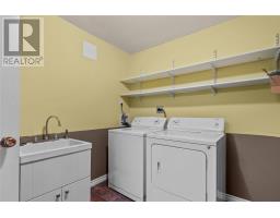 40 Monument Road thumbnail 29